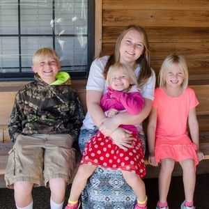 Meet your Posher, Dixie